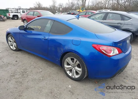 2010 Hyundai Genesis 2.0T Premium z USA, uszkodzony, nr VIN KMHHT6KD3AU041368
